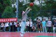 华体会体育APP下载-热衷篮球事业的年轻选手们将掀起一场热闹的比赛