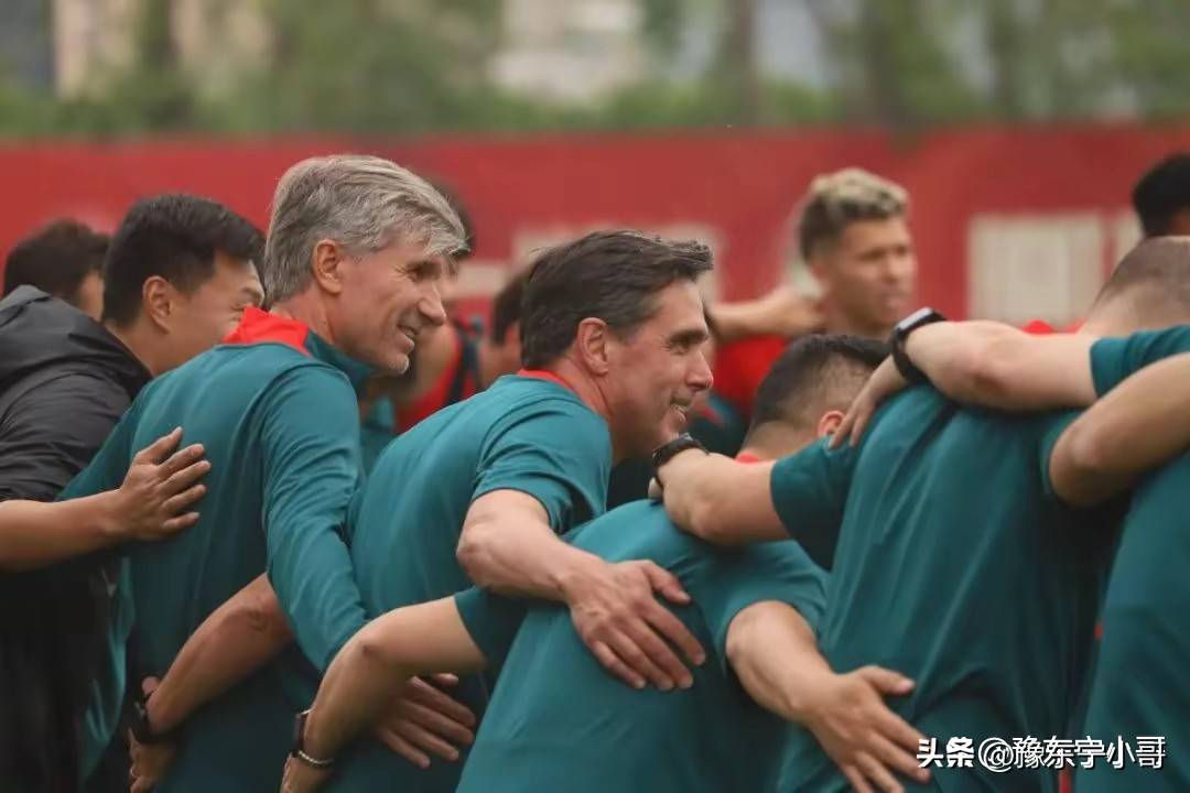 包含阿尔勒队深陷降级区，急需提升状态保级的词条