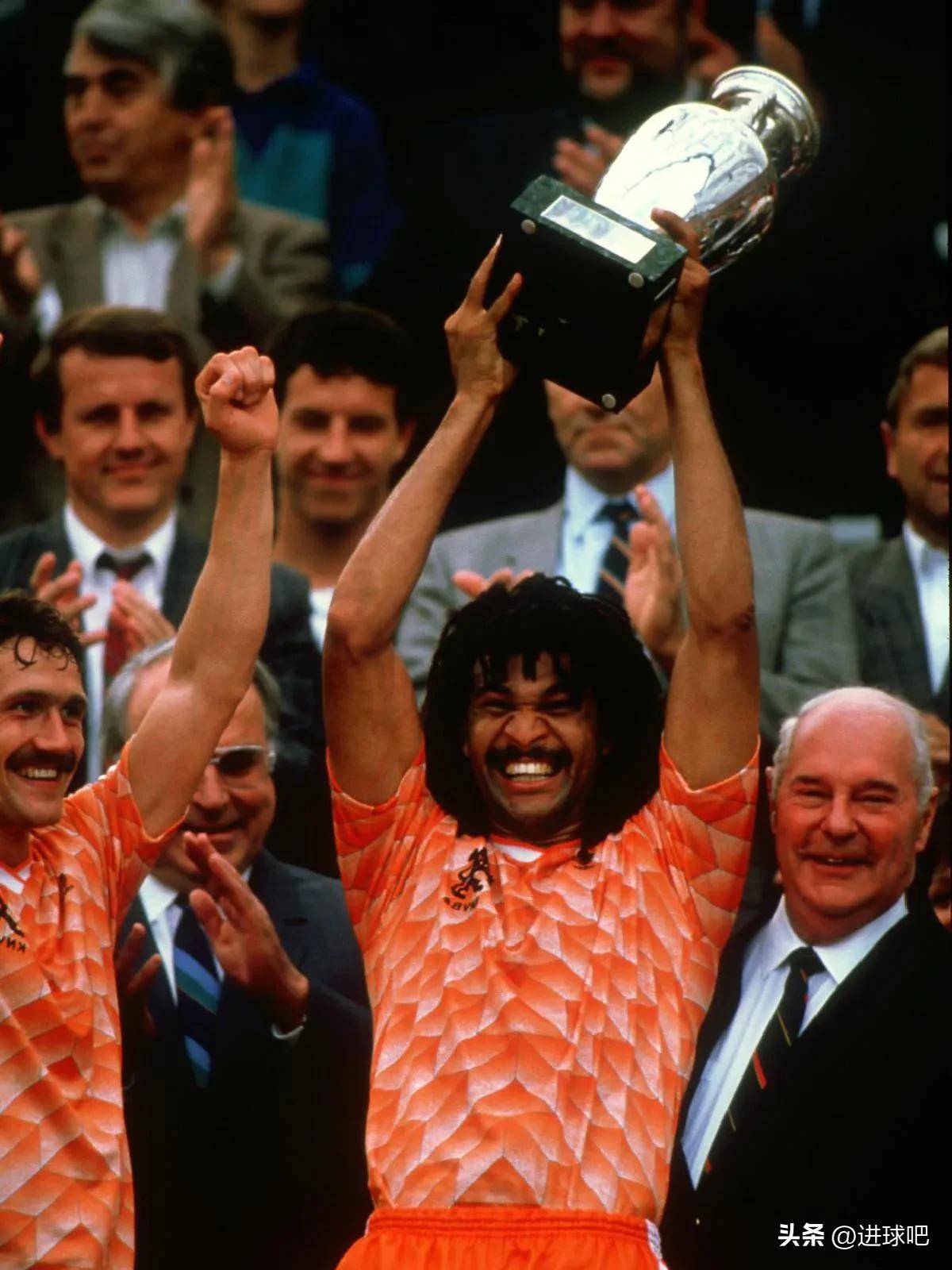 自行车赛荷兰选手速度惊人,夺得金牌的简单介绍 自行车赛荷兰选手速度惊人,夺得金牌的简单介绍