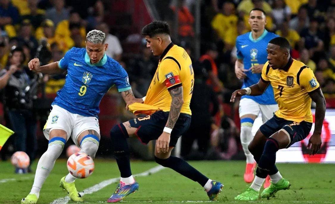 巴西挑战厄瓜多尔,内马尔领衔破门将为队带去胜利 巴西挑战厄瓜多尔,内马尔领衔破门将为队带去胜利