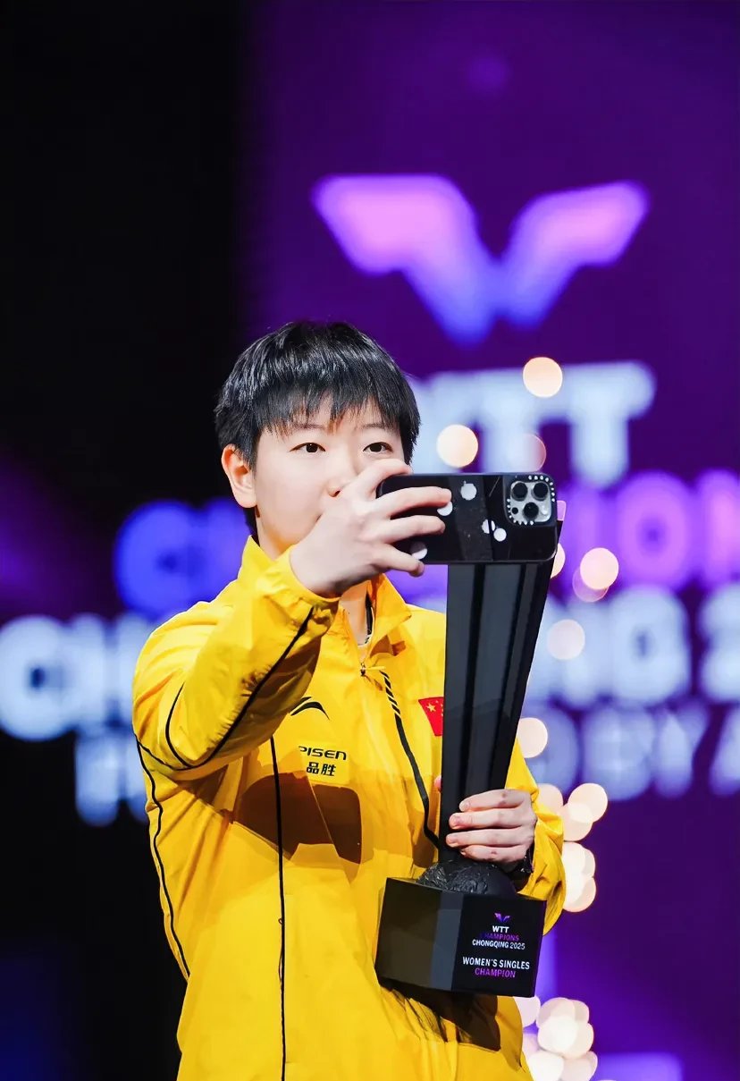 总冠军荣誉引人瞩目全队奋力拼搏一路领跑的简单介绍 总冠军荣誉引人瞩目全队奋力拼搏一路领跑的简单介绍