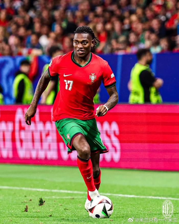 关于欧洲杯冠军队长转会，引发球迷疯狂追捧的信息