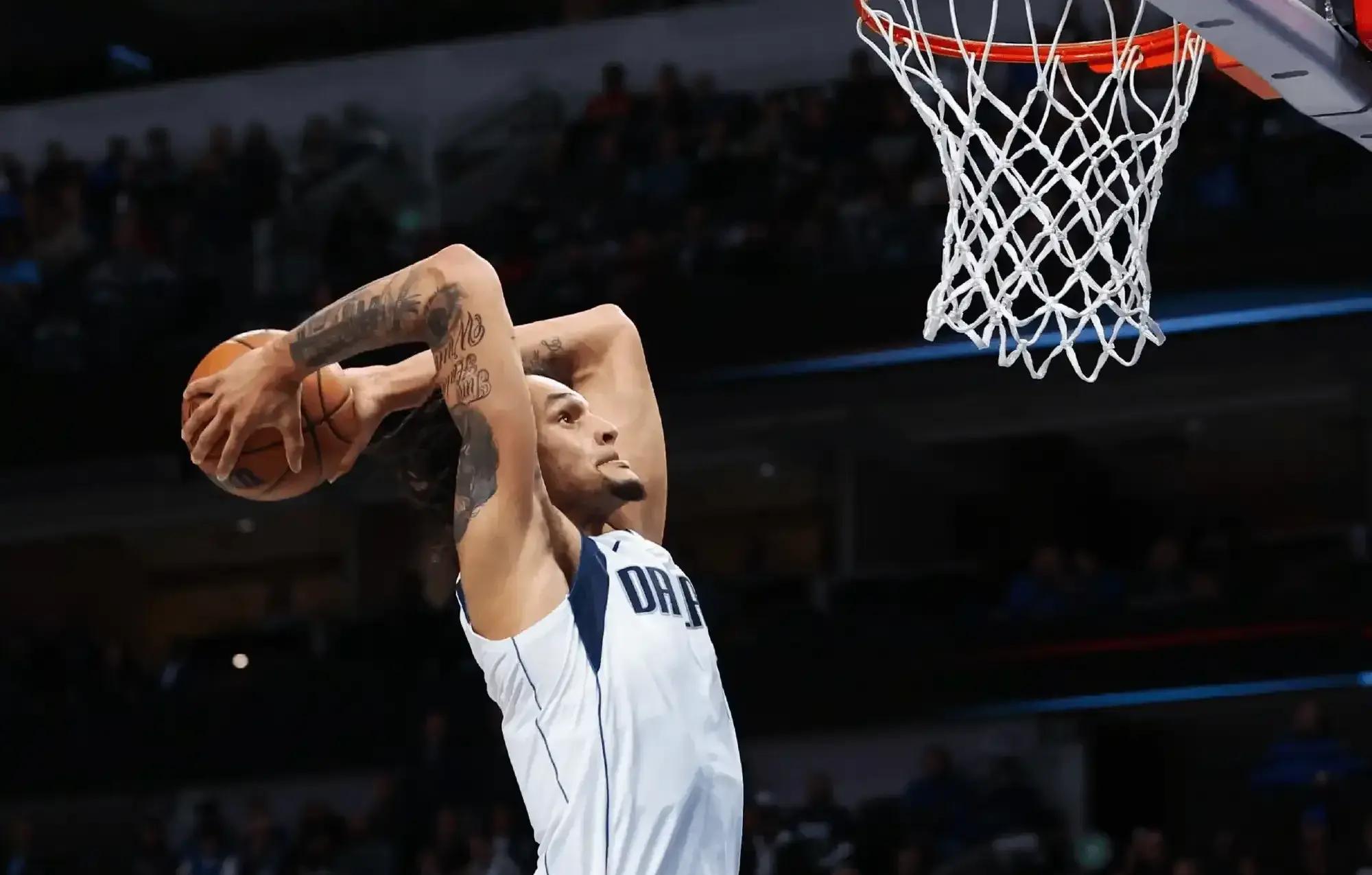 雄鹿大胜独行侠，继续保持不败