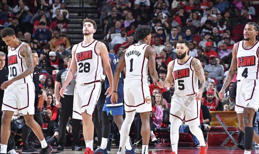 火箭不敌76人，遭遇两连败